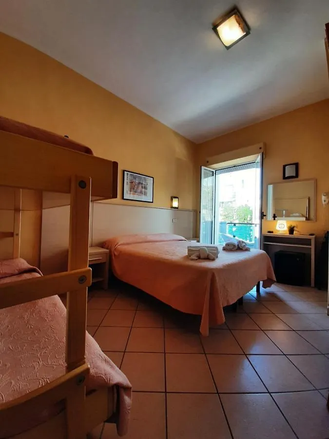 Hotel Originale Rimini 3*,