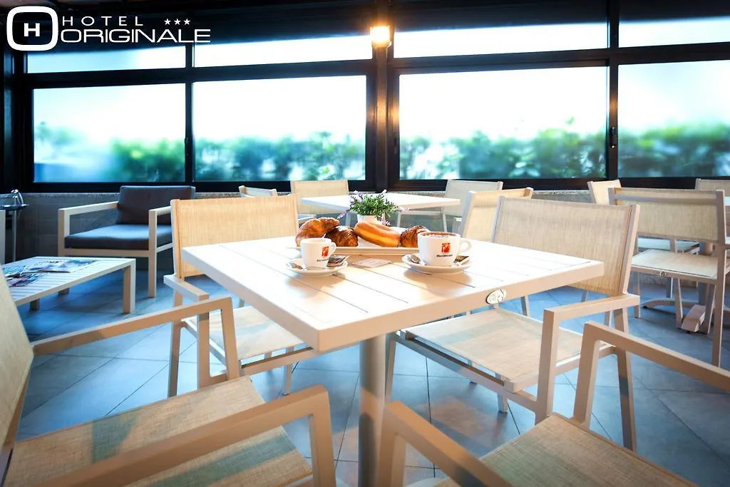Hotel Originale Rimini 3*,